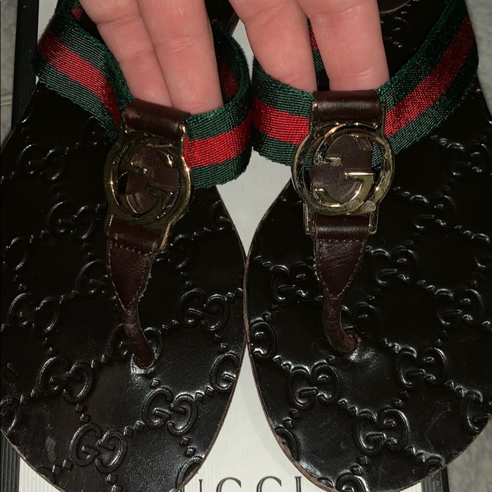 Authentic Gucci sandals size 35.